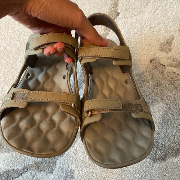Columbia // Athletic Sandals // Size 7 - Picture 6 of 7